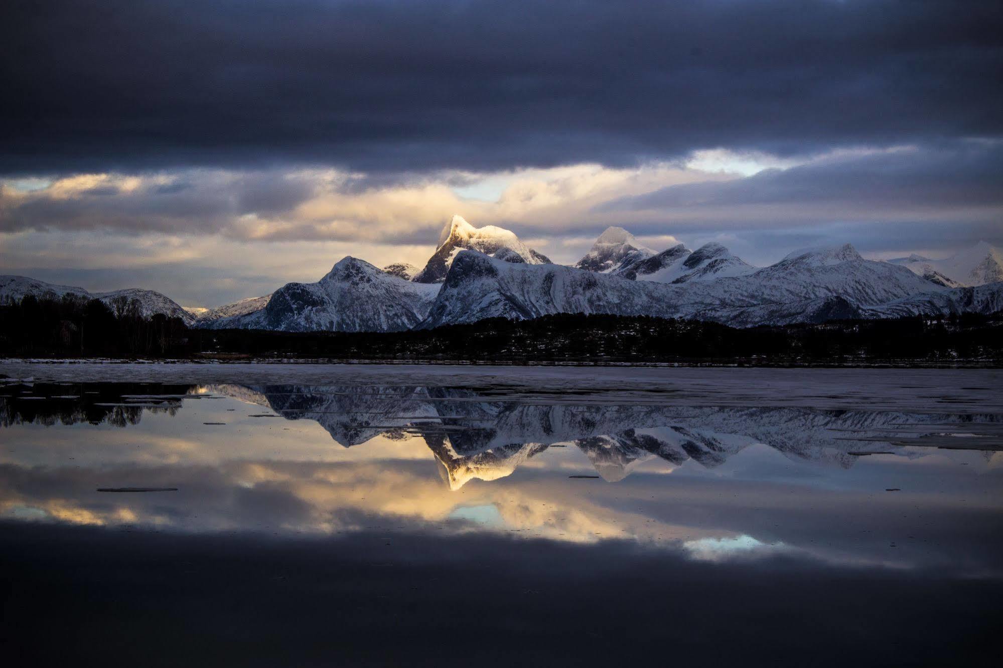 Tysfjord Hotel Storjord I Tysfjord Kültér fotó