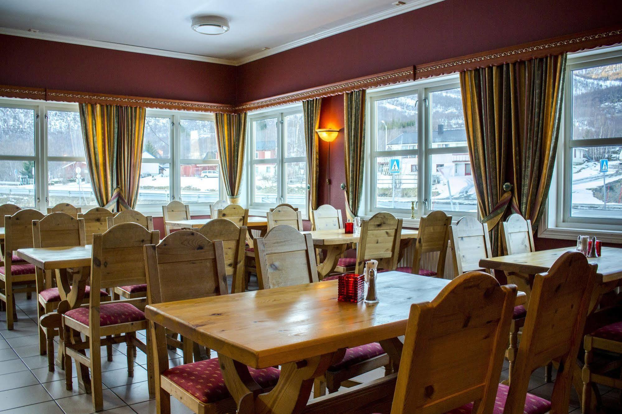 Tysfjord Hotel Storjord I Tysfjord Kültér fotó